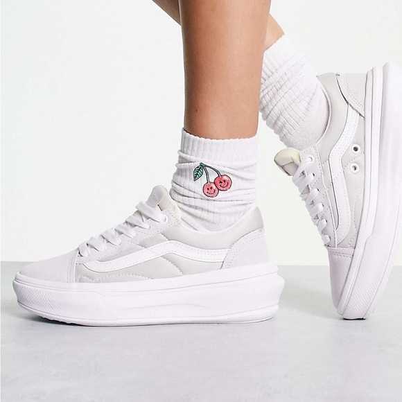 Vans Old Skool Overt Sneakers | Light Grey - Picture 9 of 9